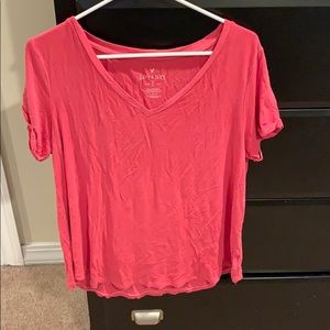American Eagle v-neck tee